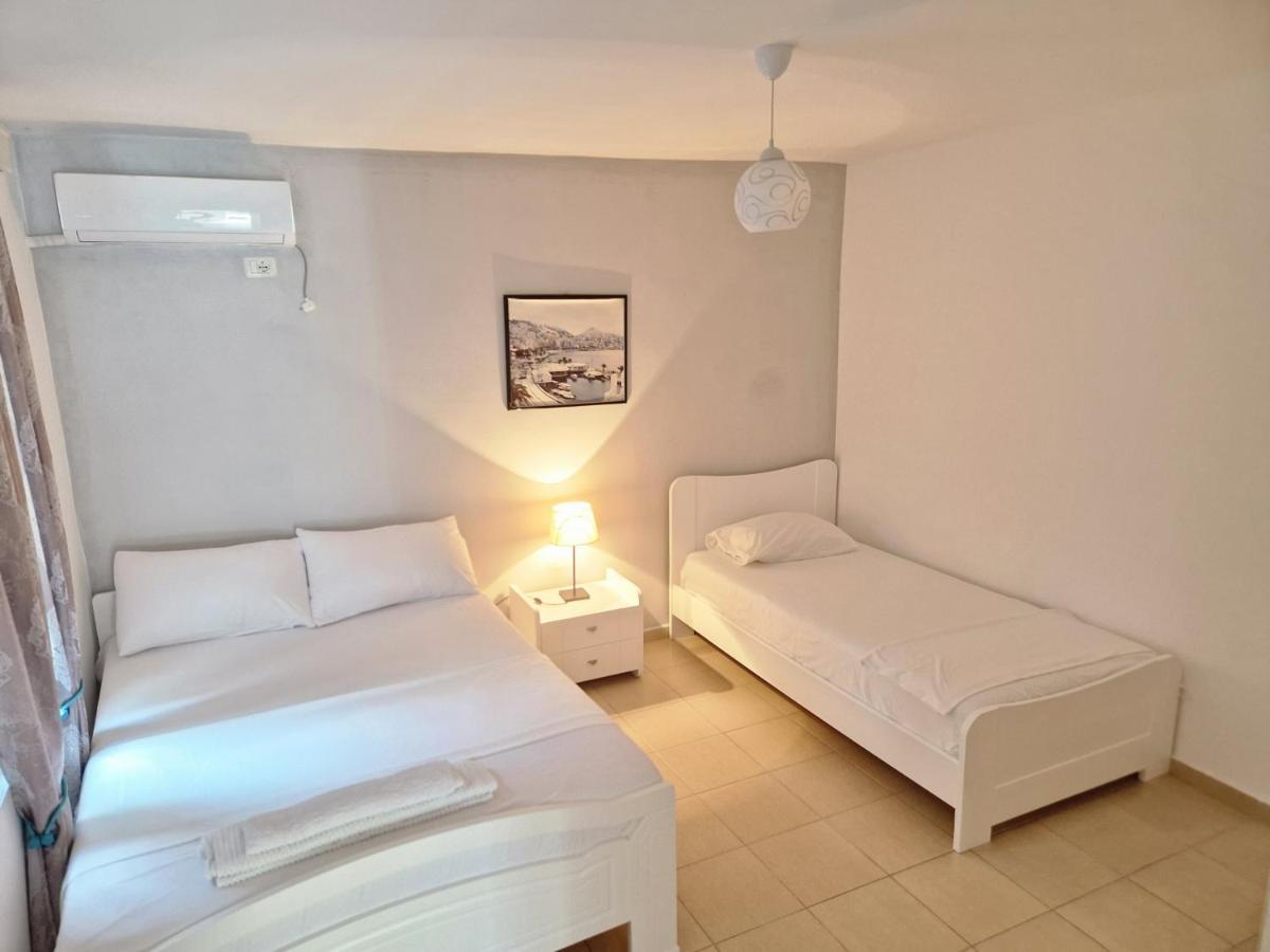Sala Apartment'S Sarandë エクステリア 写真