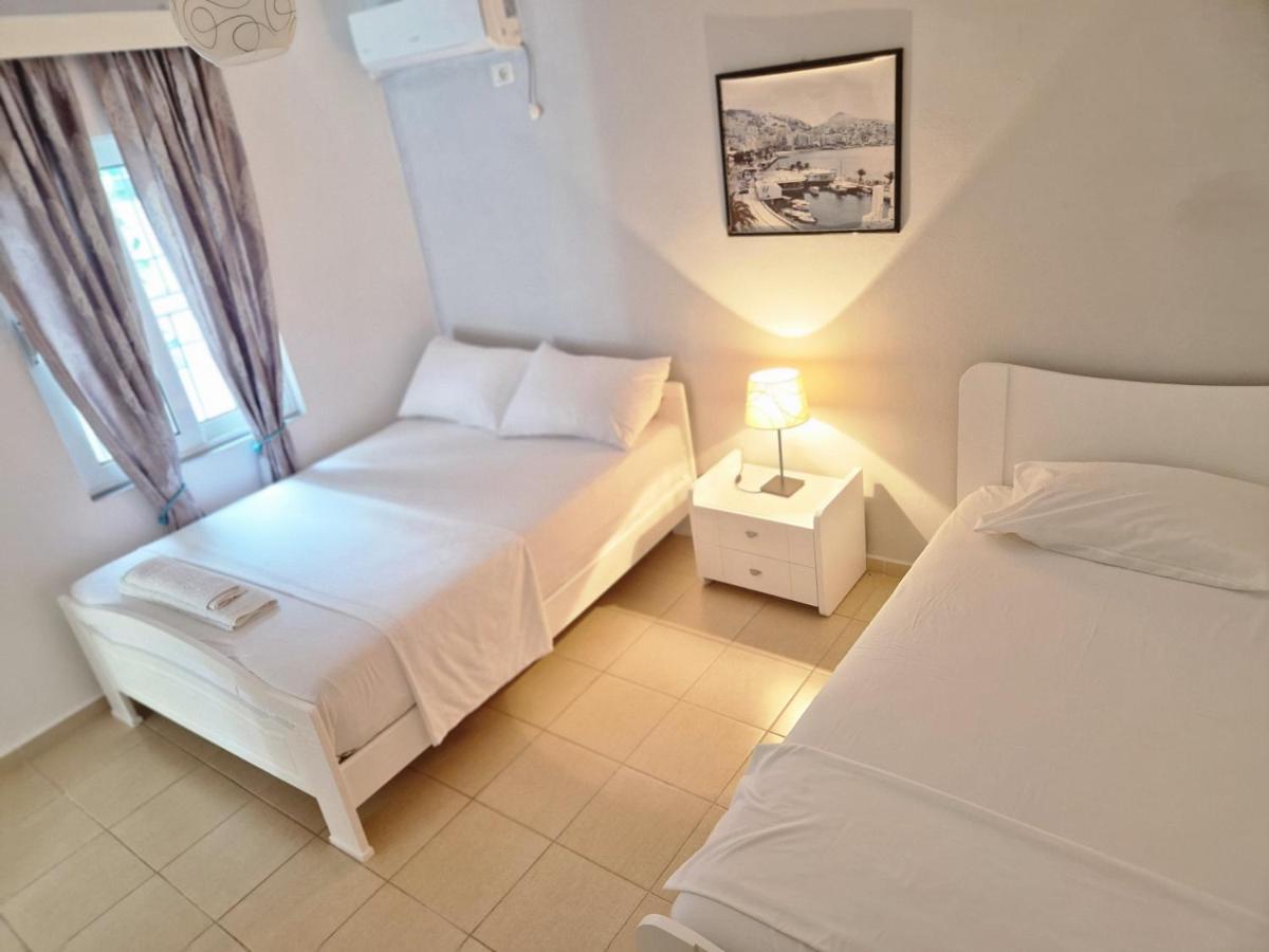 Sala Apartment'S Sarandë エクステリア 写真