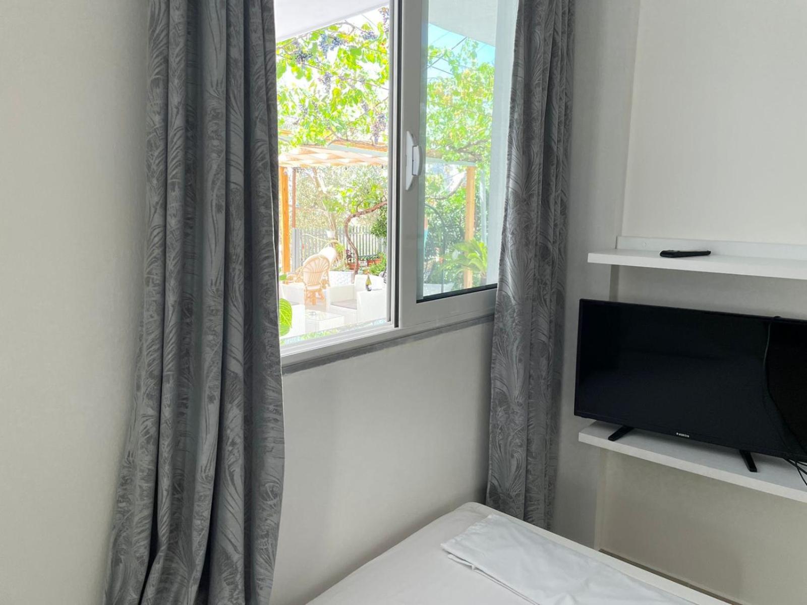Sala Apartment'S Sarandë 部屋 写真