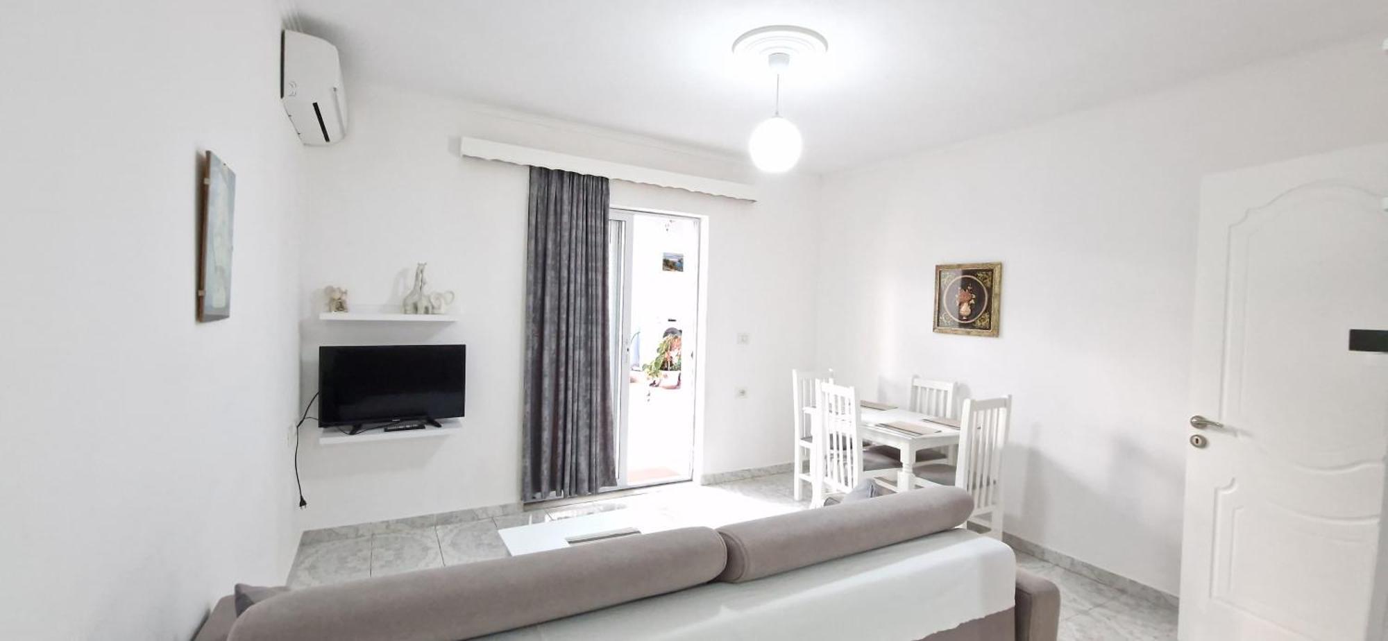 Sala Apartment'S Sarandë エクステリア 写真