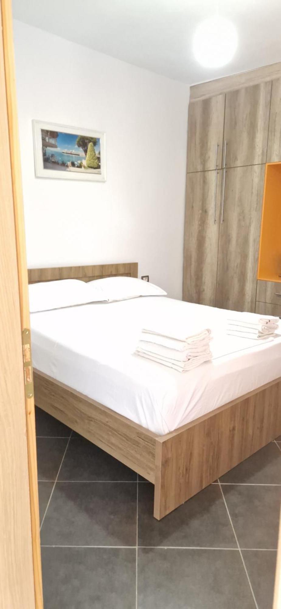 Sala Apartment'S Sarandë エクステリア 写真